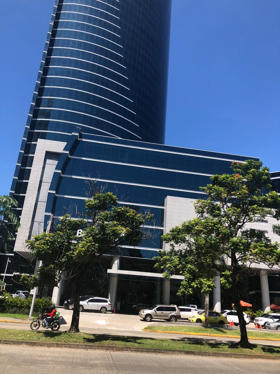 Cree Impacto – Su Empresa en Costa del Este, Torre Corporativa, 768 m², Moderna