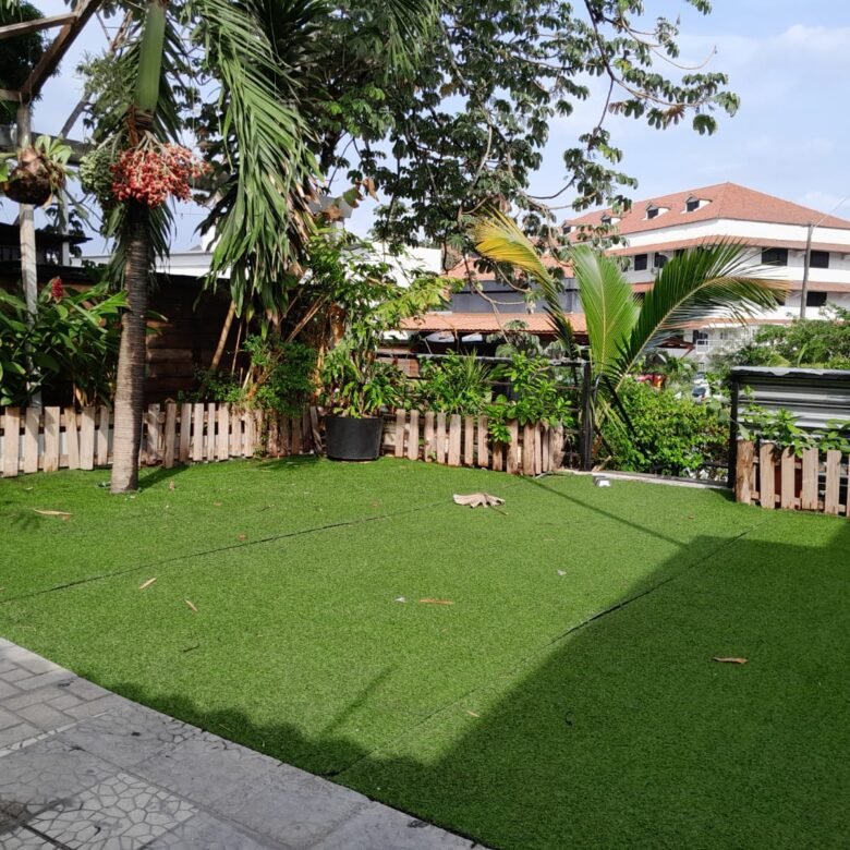 Local Comercial Abierto, Para Restaurante: con Linea de Gas, Terraza, Parkings