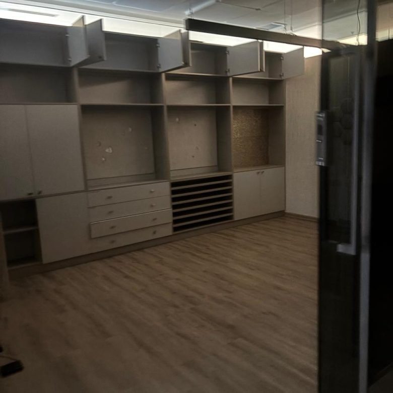 Costa del Este: Piso completo, Multi-Oficin, Con Jardín, en Torre Boutique, Exclusiva