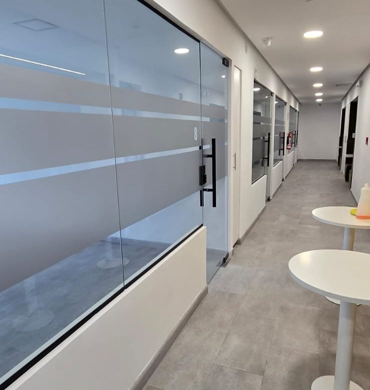 Marbella, Calle 50, Area Bancaria: Moderna, Amoblada, con Lobby y Mantenimiento Gratis