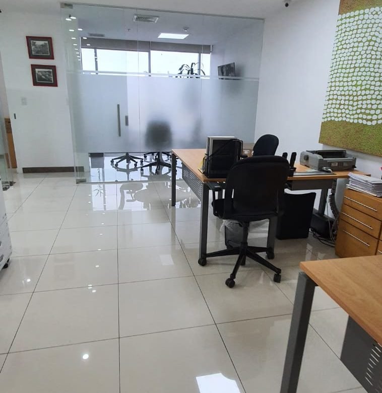 Area Bancaria / Obarrio: Oficina Amoblada, Atrium Tower, 2 Estacionamientos