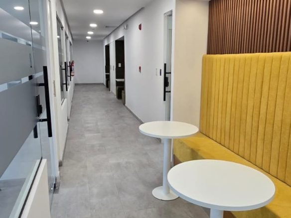 Marbella, Calle 50, Area Bancaria: Moderna, Amoblada, con Lobby y Mantenimiento Gratis