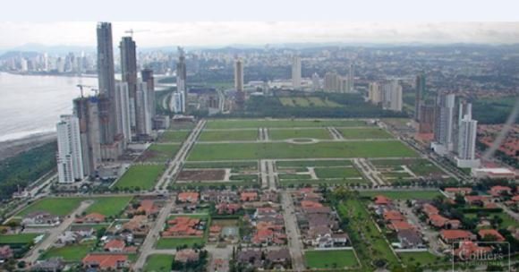 Costa del Este: Terreno Comercial, C2, Rm3 – E, 2500 m², Negociable
