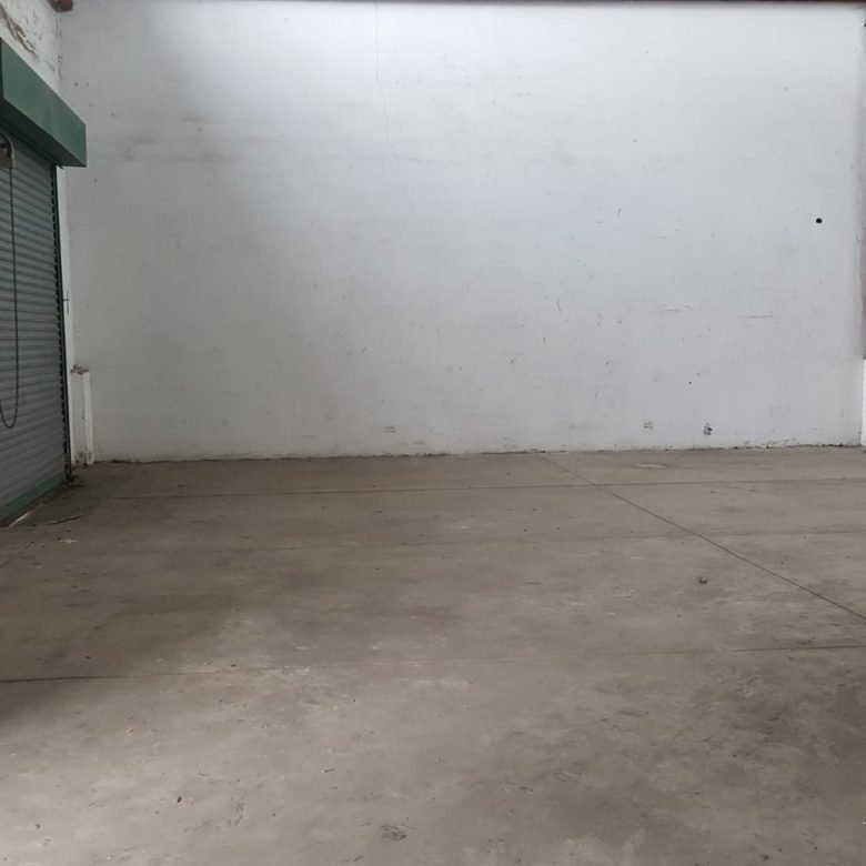Galera – Bodega: 691 m², Ancon, Parque Industrial, con Oficinas