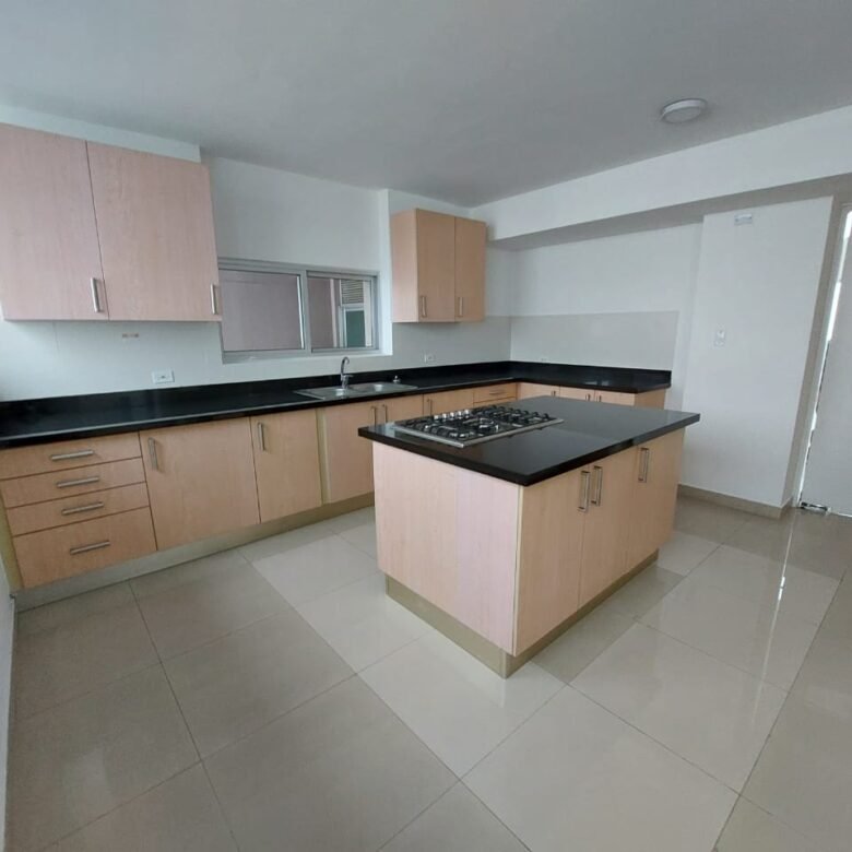 Costa del Este Vista Al Mar: Apartamento Tipo Loft, 363 m², 3 Recámaras + Cbe