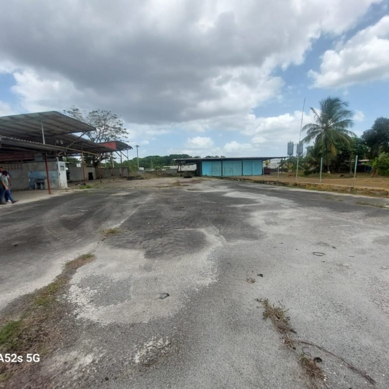 Llano Bonito – Embarcadero: Terreno 1500 m², Rodeado de Sector Industrial
