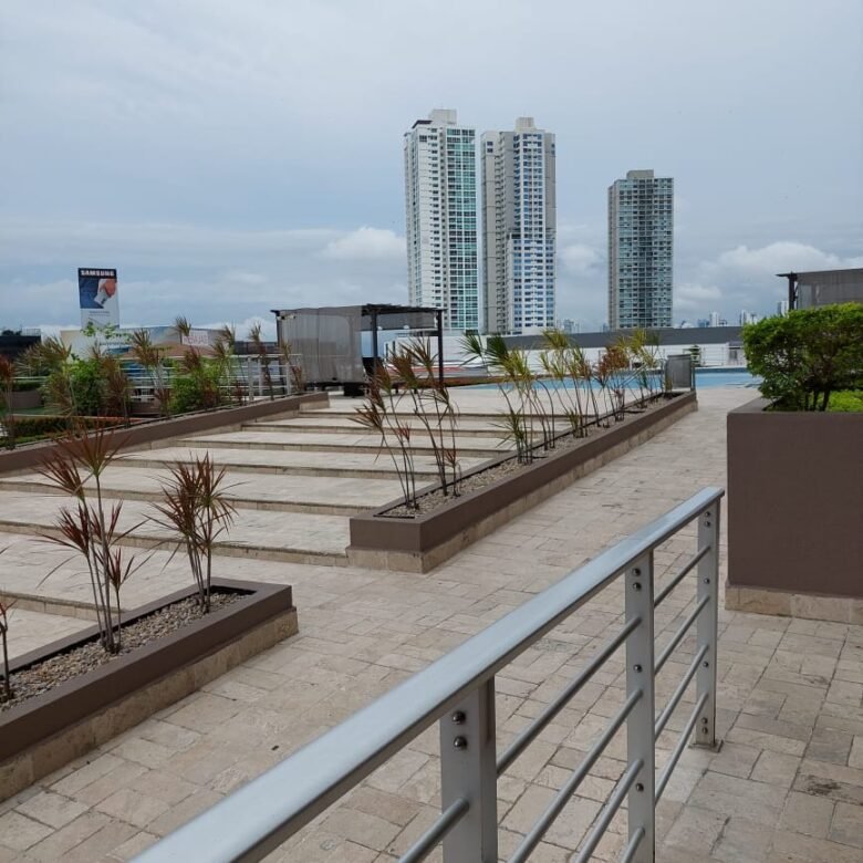 Costa del Este Vista Al Mar: Apartamento Tipo Loft, 363 m², 3 Recámaras + Cbe
