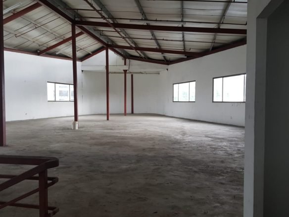 Galera – Bodega: 691 m², Ancon, Parque Industrial, con Oficinas