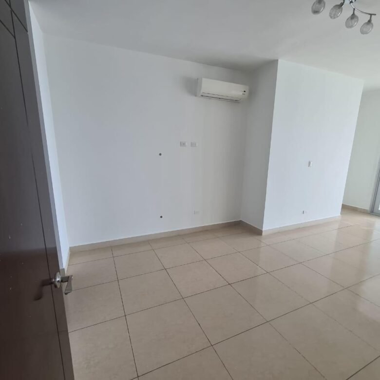 Av Balboa, Frente Al Mar: Hermoso Rivage, de 2 Habitaciones, 2 Baños