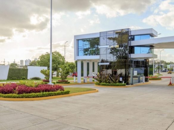 Bodega Alquilada, Panama Viejo: 636 m², Us$82,000 Anual, Parque Industrial Cerrado