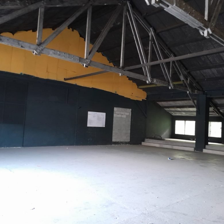 Diablo – Sector del Canal: Bodega de 185 m², a Nivel de Calle, un Solo Nivel