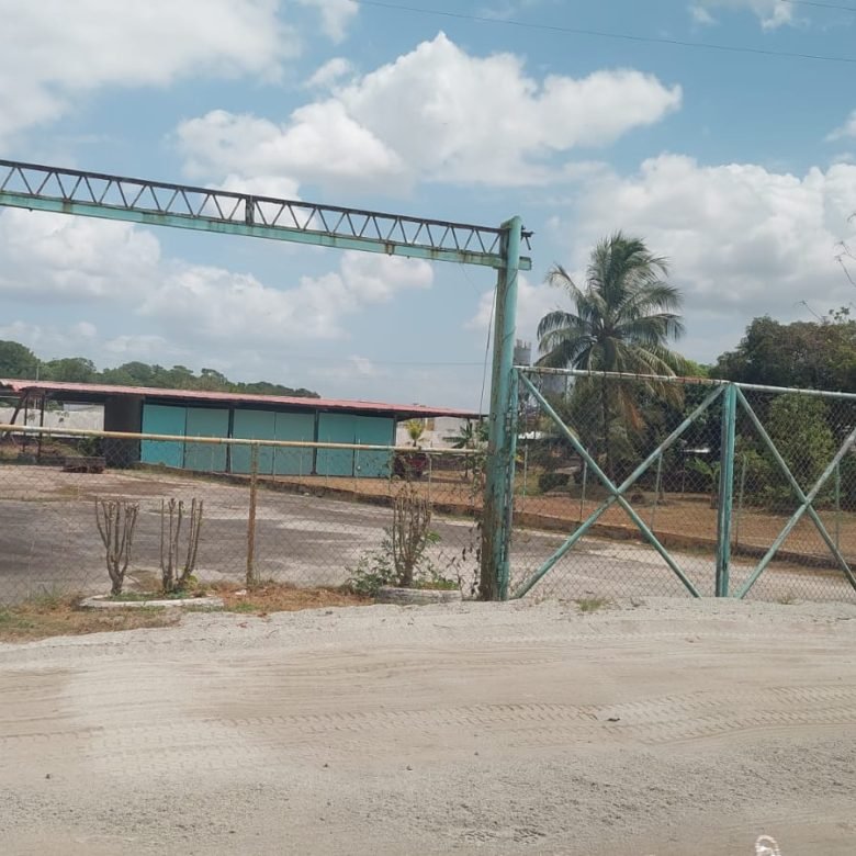 Llano Bonito – Embarcadero: Terreno 1500 m², Rodeado de Sector Industrial