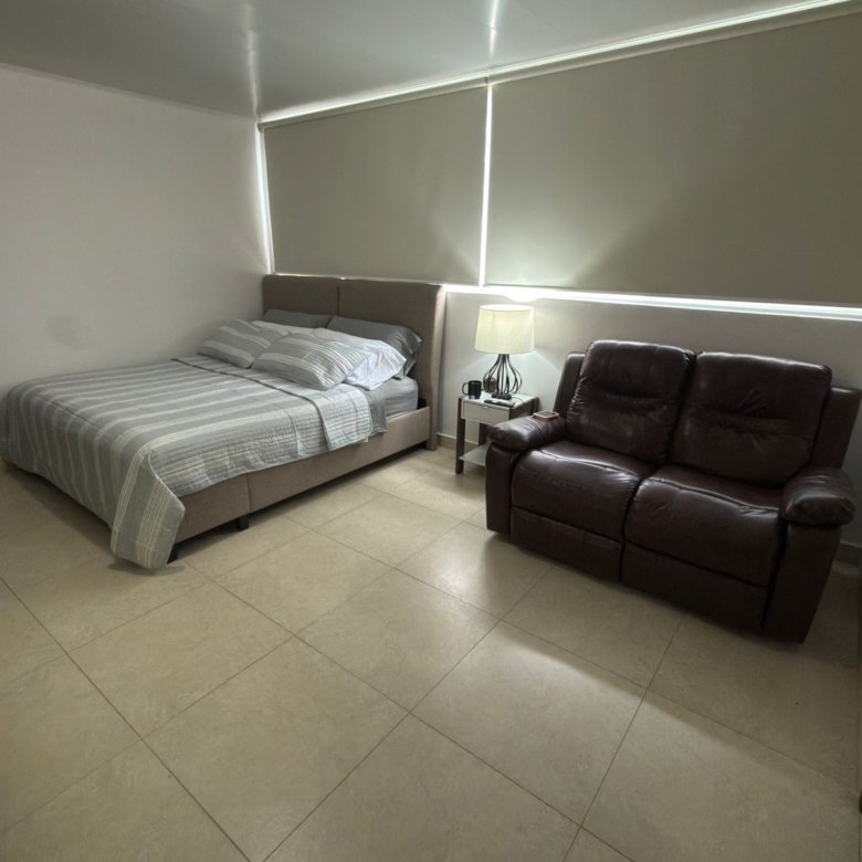 Coronado, Paradise Point: Casa de 3 Habitaciones, Amoblada, un nivel, con Den, Patio