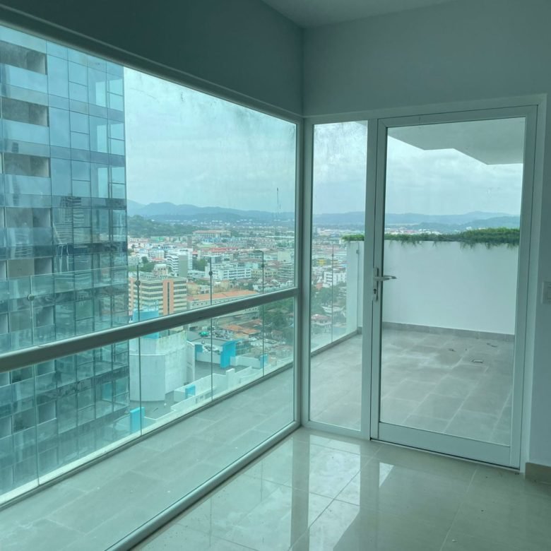 Bella Vista / Cinta Costera: Cerca Parque Urraca, Gv 43, Apto de 2 Recs, Lb