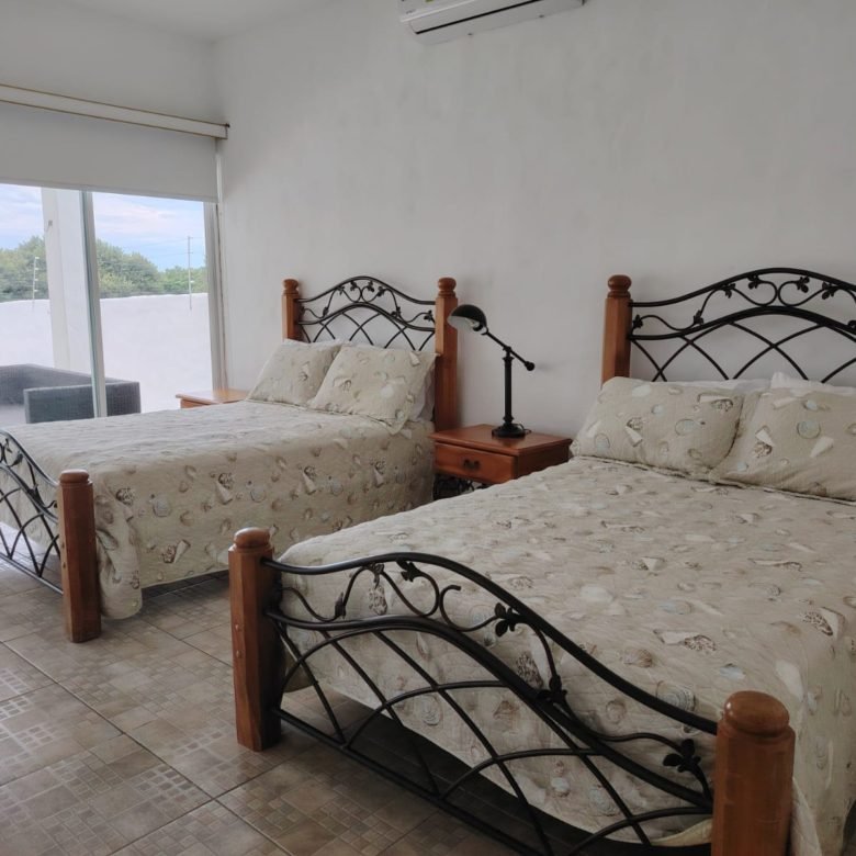 Playa Coronado, Casa con Piscina: Amplia Residencia de 5 Habitaciones, Amoblada