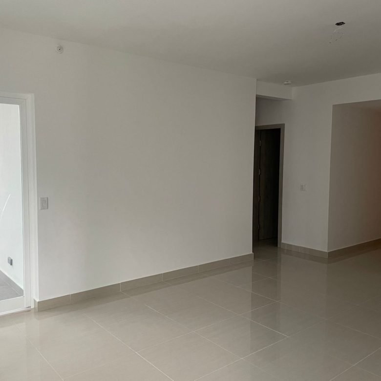Bella Vista / Cinta Costera: Cerca Parque Urraca, Gv 43, Apto de 2 Recs, Lb