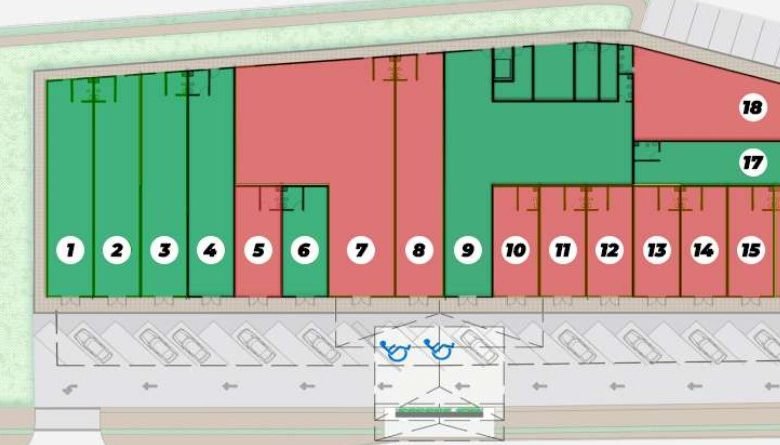 Chorrera, Entrada a Las Mendozas: Local Comercial en Plaza con Parkings