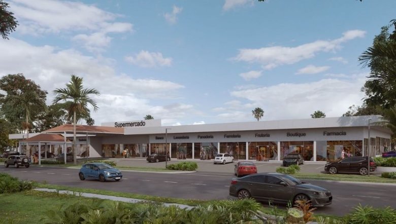 Chorrera, Entrada a Las Mendozas: Local Comercial en Plaza con Parkings