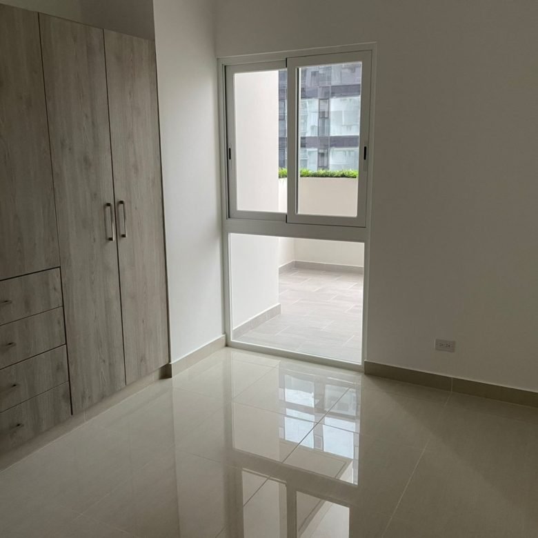 Bella Vista / Cinta Costera: Cerca Parque Urraca, Gv 43, Apto de 2 Recs, Lb