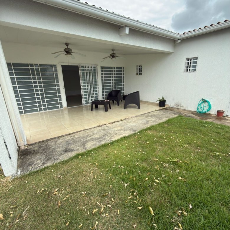 Coronado, Paradise Point: Casa de 3 Habitaciones, Amoblada, un nivel, con Den, Patio