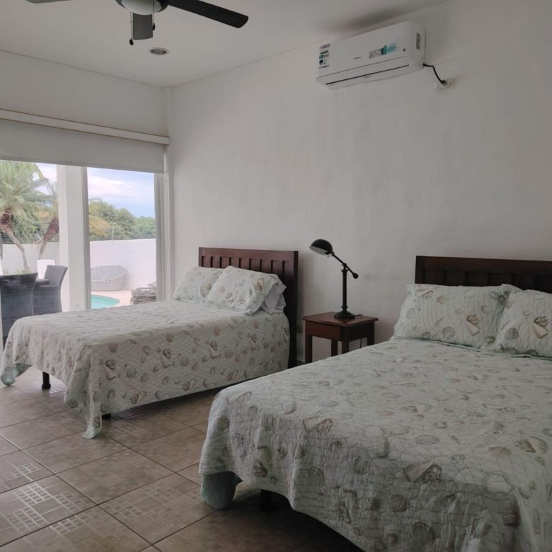 Playa Coronado, Casa con Piscina: Amplia Residencia de 5 Habitaciones, Amoblada