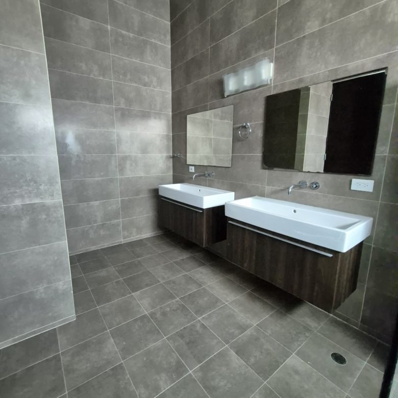 Casa en Altos del Golf: Moderna, con Piscina, con Rooftop, 4 Recámaras