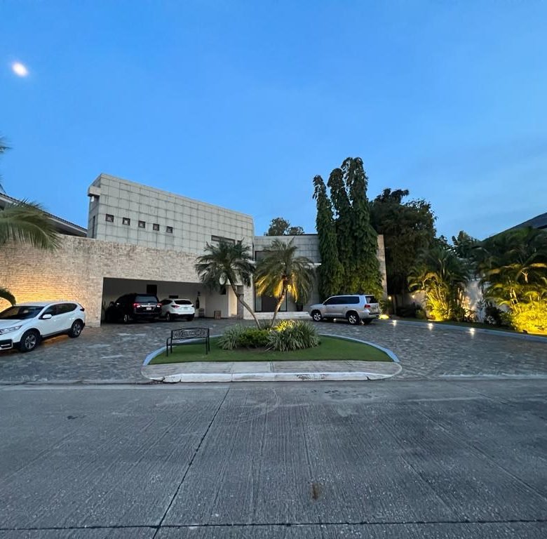 Casa frente al Mar en Costa del Este – Ciudad de Panamá, Residencial con Seguridad 24/7