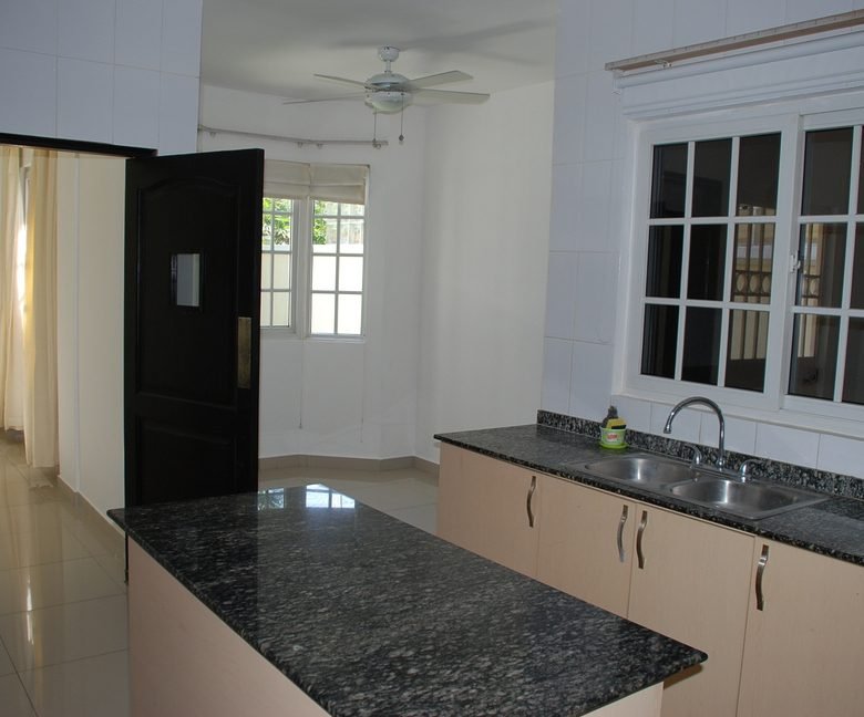 Costa Sur – Villa Valencia: Residencial con Seguridad 24hrs, de excelente nivel