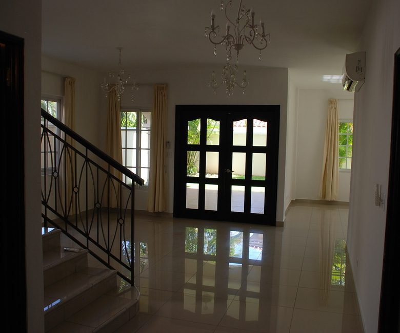 Costa Sur – Villa Valencia: Residencial con Seguridad 24hrs, de excelente nivel