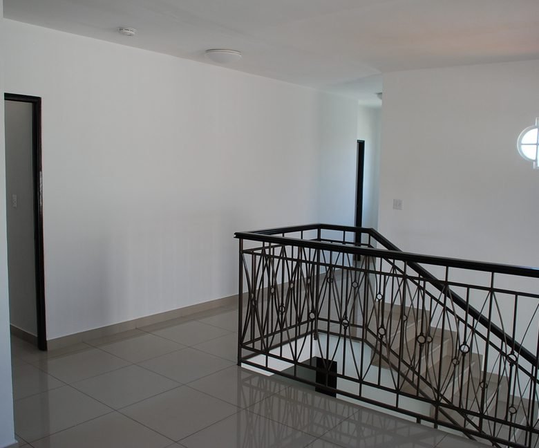 Costa Sur – Villa Valencia: Residencial con Seguridad 24hrs, de excelente nivel