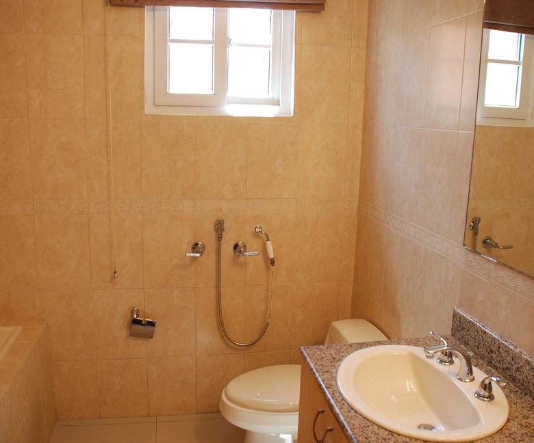 Costa Sur – Villa Valencia: Residencial con Seguridad 24hrs, de excelente nivel