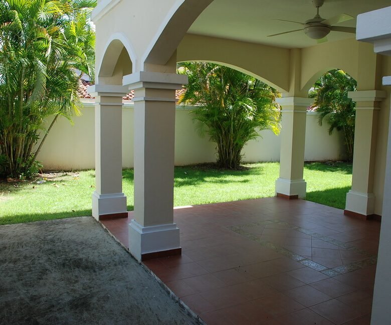 Costa Sur – Villa Valencia: Residencial con Seguridad 24hrs, de excelente nivel