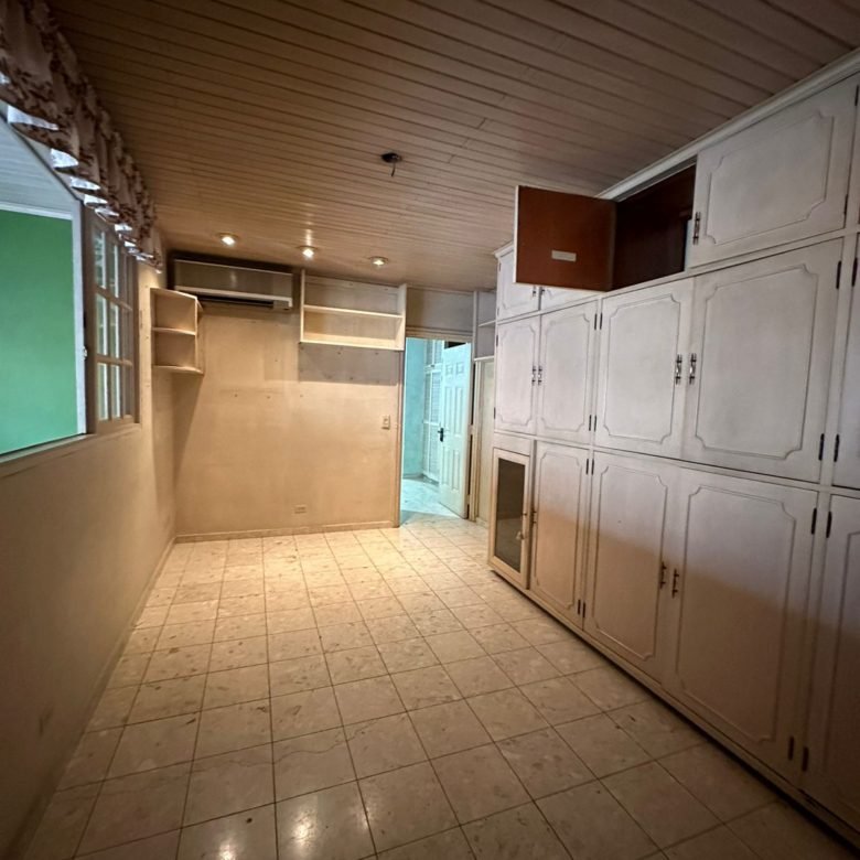 Obarrio – Area Bancaria: Planta Baja de Casa para Uso Comercial RM1-MCU3