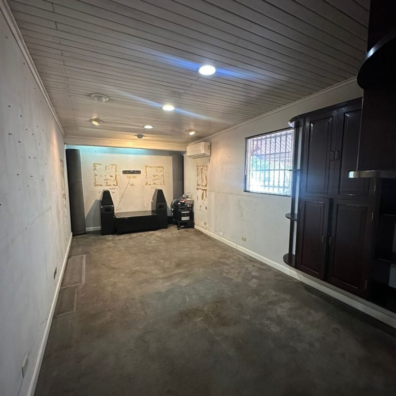 Obarrio – Area Bancaria: Planta Baja de Casa para Uso Comercial RM1-MCU3