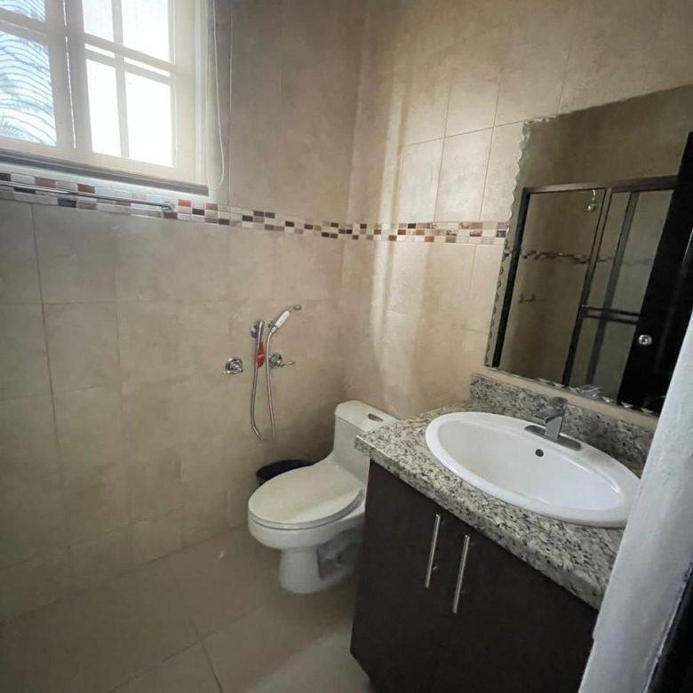 Casa de Playa: Frente Costa Esmeralda, Hacienda Pacifica, Piscina, Amoblada, 3 recámaras