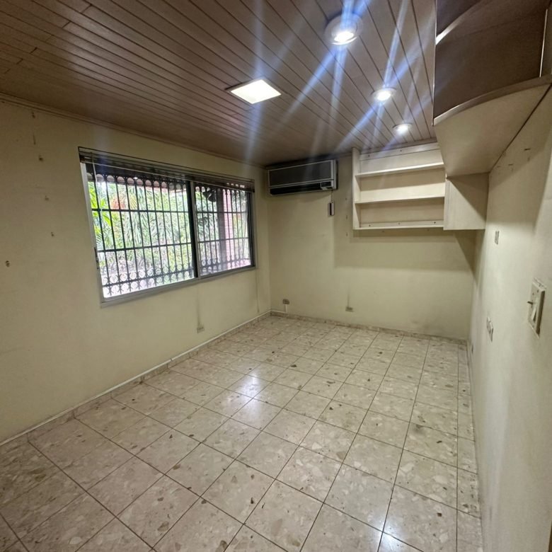 Obarrio – Area Bancaria: Planta Baja de Casa para Uso Comercial RM1-MCU3
