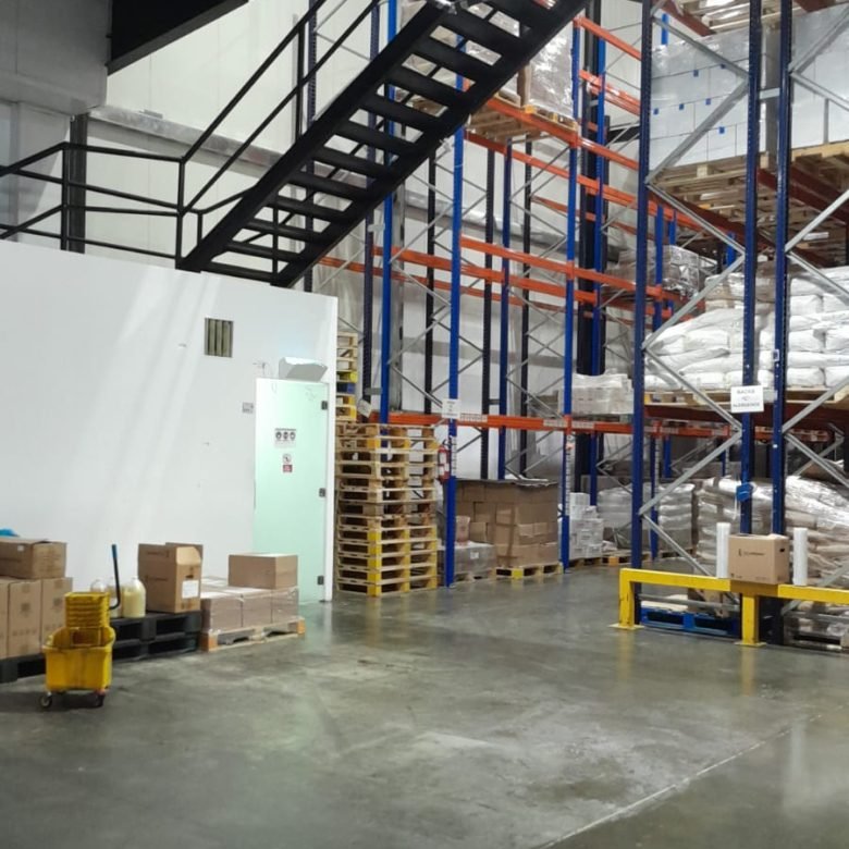 Galera – Bodega en Tocumen, Mañanita: Altura + 8 m, con Aire Acondicionado