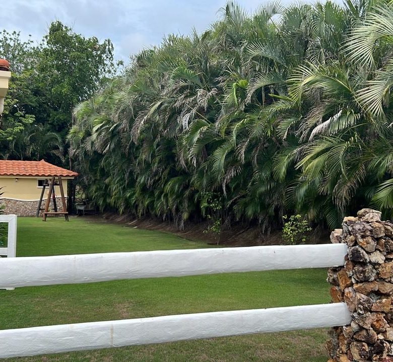 Casa de Playa: Frente Costa Esmeralda, Hacienda Pacifica, Piscina, Amoblada, 3 recámaras