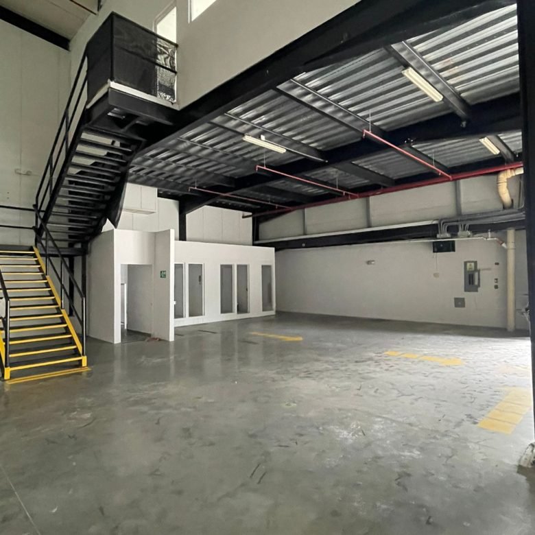 Bodega – Tocumen, Mañanita Cerca Aeropuerto y Entrada Corredor: Bodega Alta