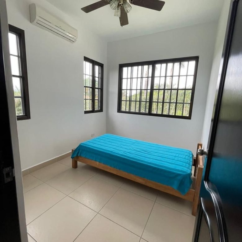 Casa de Playa: Frente Costa Esmeralda, Hacienda Pacifica, Piscina, Amoblada, 3 recámaras
