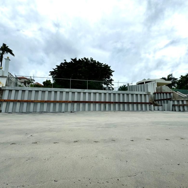 Coronado – Frente a Playa: Lote plano de 2025m2 con árboles para su mayor disfrute