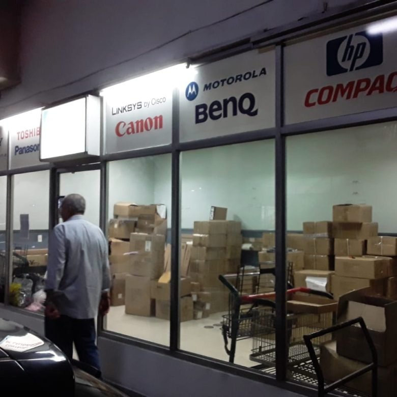 Calle 50 y Via Brasil: Local de Nivel Estacionamientos, Nivel – 100