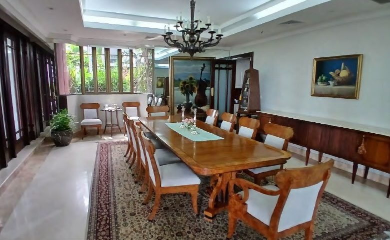 Paitilla, Comunidad Judia y Multi-Cultural: Edificio – Casa de 7 niveles, con vista al Mar y Parque