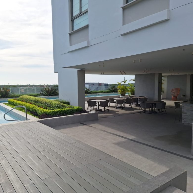 Santa Maria – Vista Ciudad y Campo de Golf: Greenview de 215 m², Lb, Pisos de Marmol