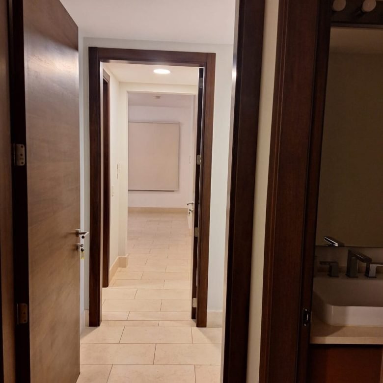 Santa Maria – Vista Ciudad y Campo de Golf: Greenview de 215 m², Lb, Pisos de Marmol
