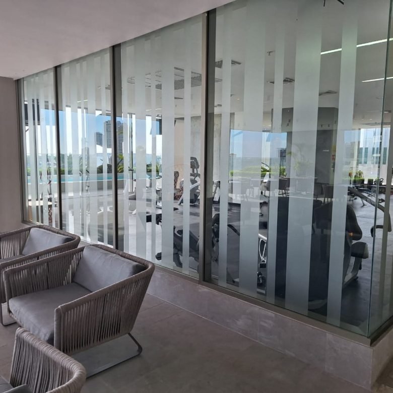 Santa Maria – Vista Ciudad y Campo de Golf: Greenview de 215 m², Lb, Pisos de Marmol