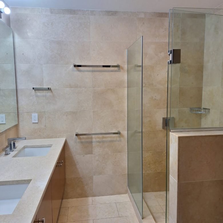 Santa Maria – Vista Ciudad y Campo de Golf: Greenview de 215 m², Lb, Pisos de Marmol