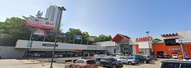 Plaza Comercial Completa, Tumba Muerto: Con +200 estacionamientos y comercios Ancla