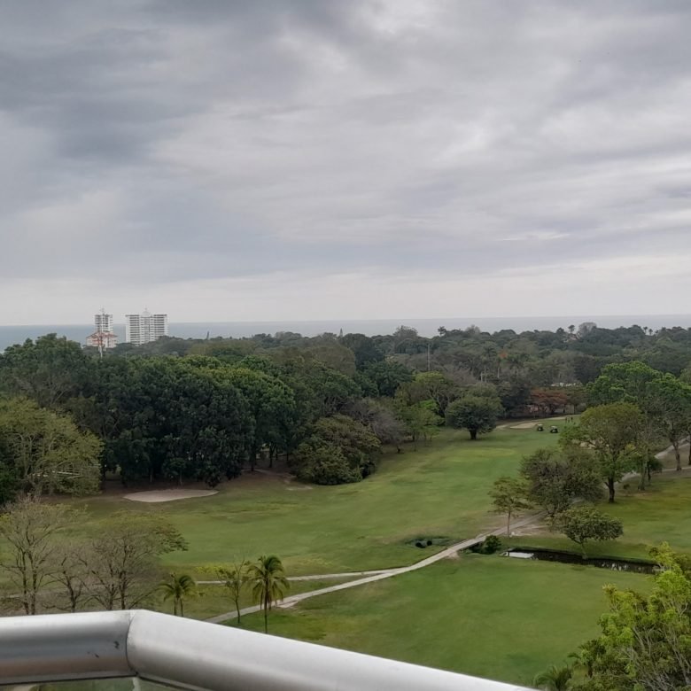 Viva en Playa Coronado con Campo de Golf: Amoblado, Vista Al Mar, Coronado Golf
