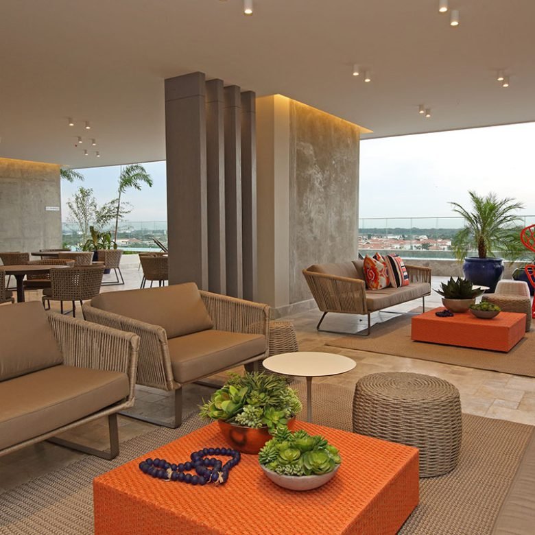 Santa Maria – Vista Ciudad y Campo de Golf: Greenview de 215 m², Lb, Pisos de Marmol